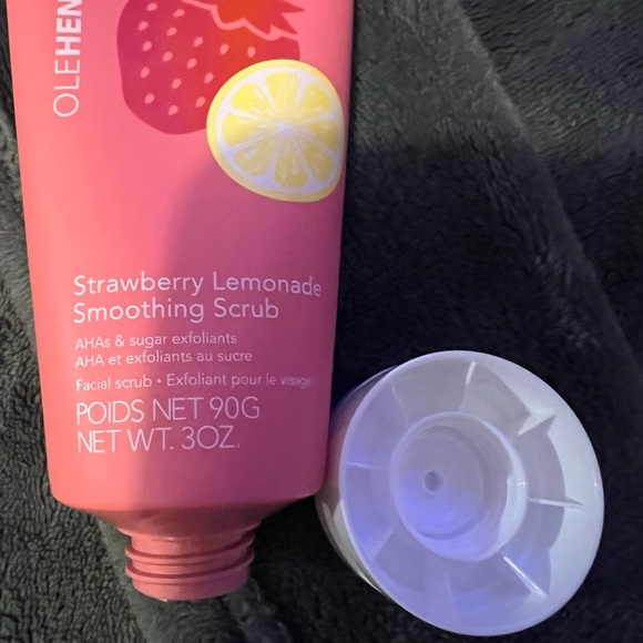 Ole Henriksen Pink Citrus Exfoliating Scrub - Picture 3 of 3